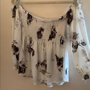 Gently worn guess off the shoulder top
